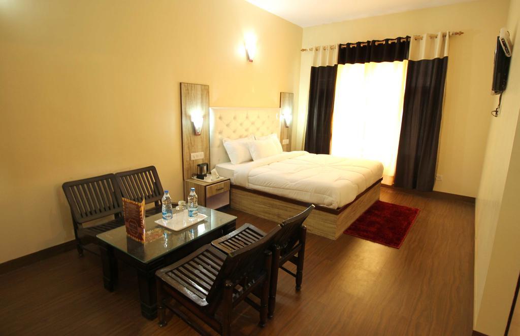 The Grand Welcome Shimla Exterior foto